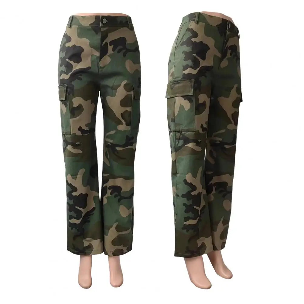 Women’s Camo Print Cargo Pants