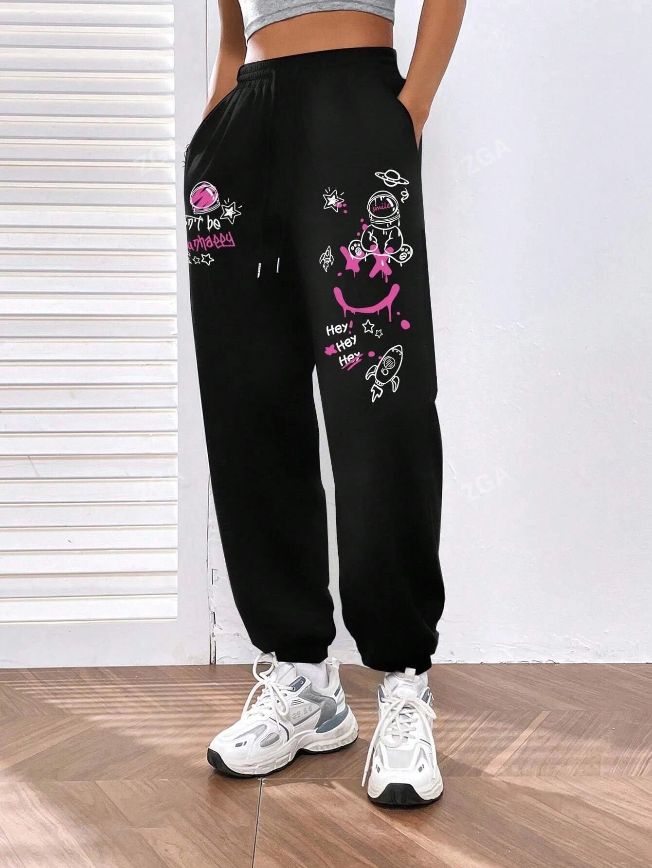 Women’s Graffiti Print Streetwear Pants
