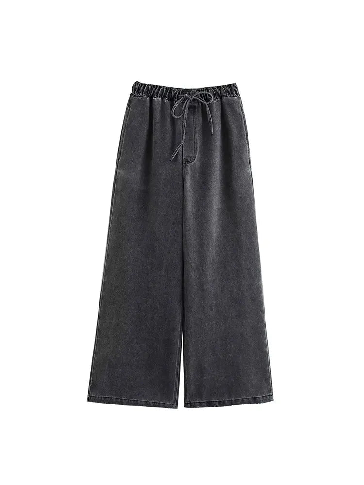 Two-Piece Denim Streetwear Outfit