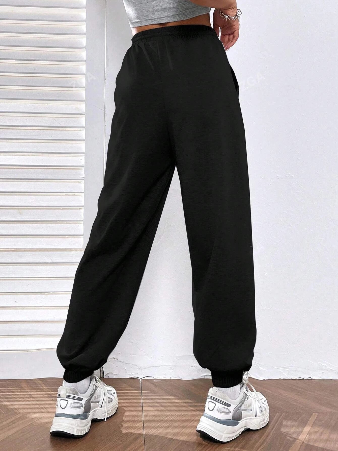 Women’s Graffiti Print Streetwear Pants