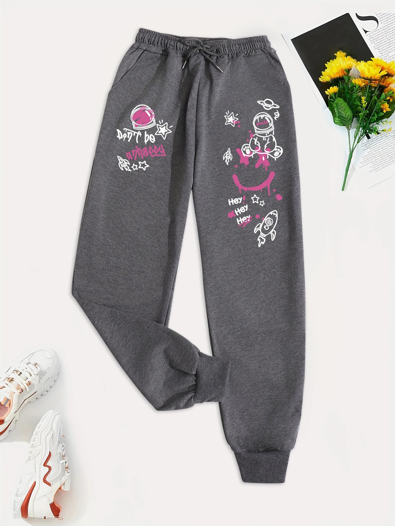 Women’s Graffiti Print Streetwear Pants
